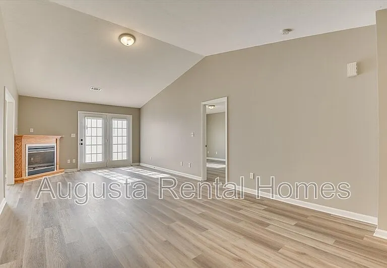 7002 Reagan Cir #1 — Photo 7