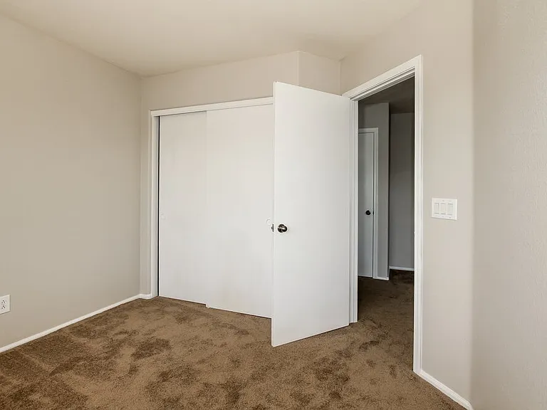 16231 W Moreland St — Photo 10