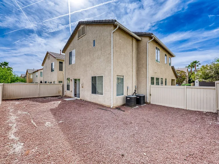 2562 Begonia Valley Ave — Photo 21