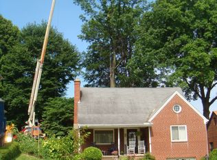 17 Fairfax Dr, Huntington, WV 25705