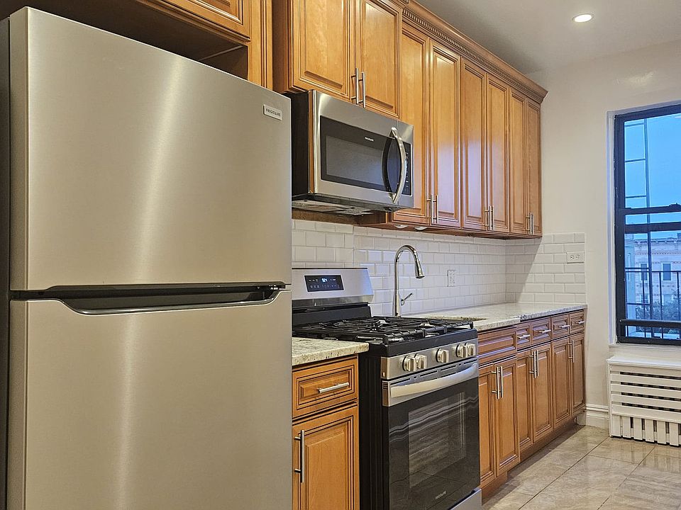 1st image of 30-11 43rd St #1