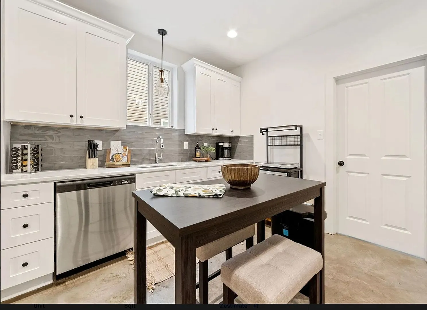 112 Winged Elm Ln Unit A — Photo 2