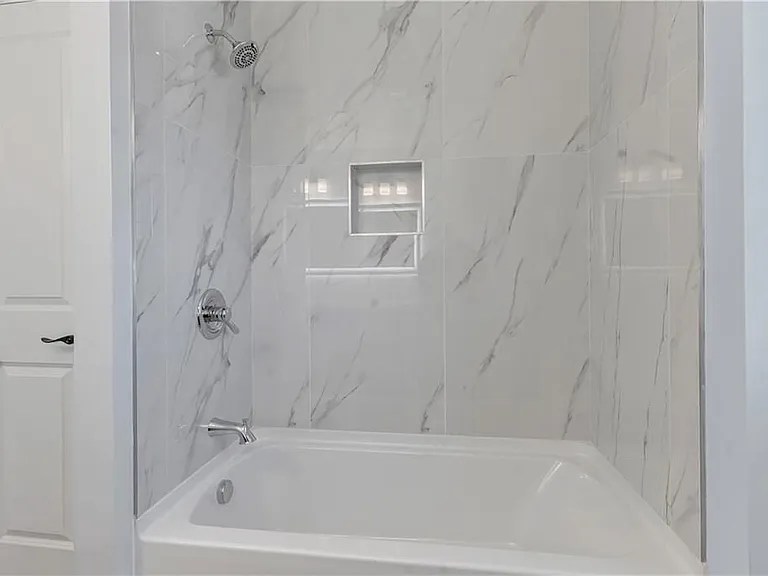 10 Anthony Ave #2 — Photo 22