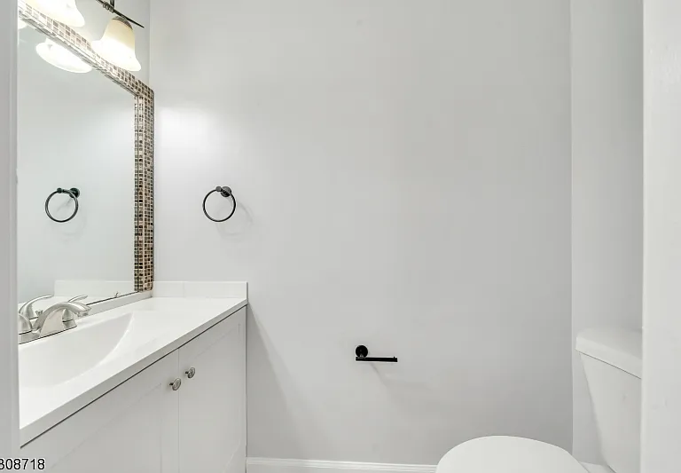 7 Kirby Ln — Photo 13