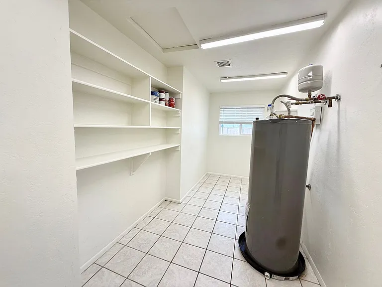 4558 N Miner Rd — Photo 14