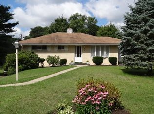 605 Magnus Ln, Coraopolis, PA 15108