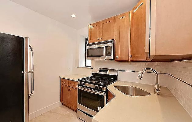 1st image of 353 E 52nd St APT 4B