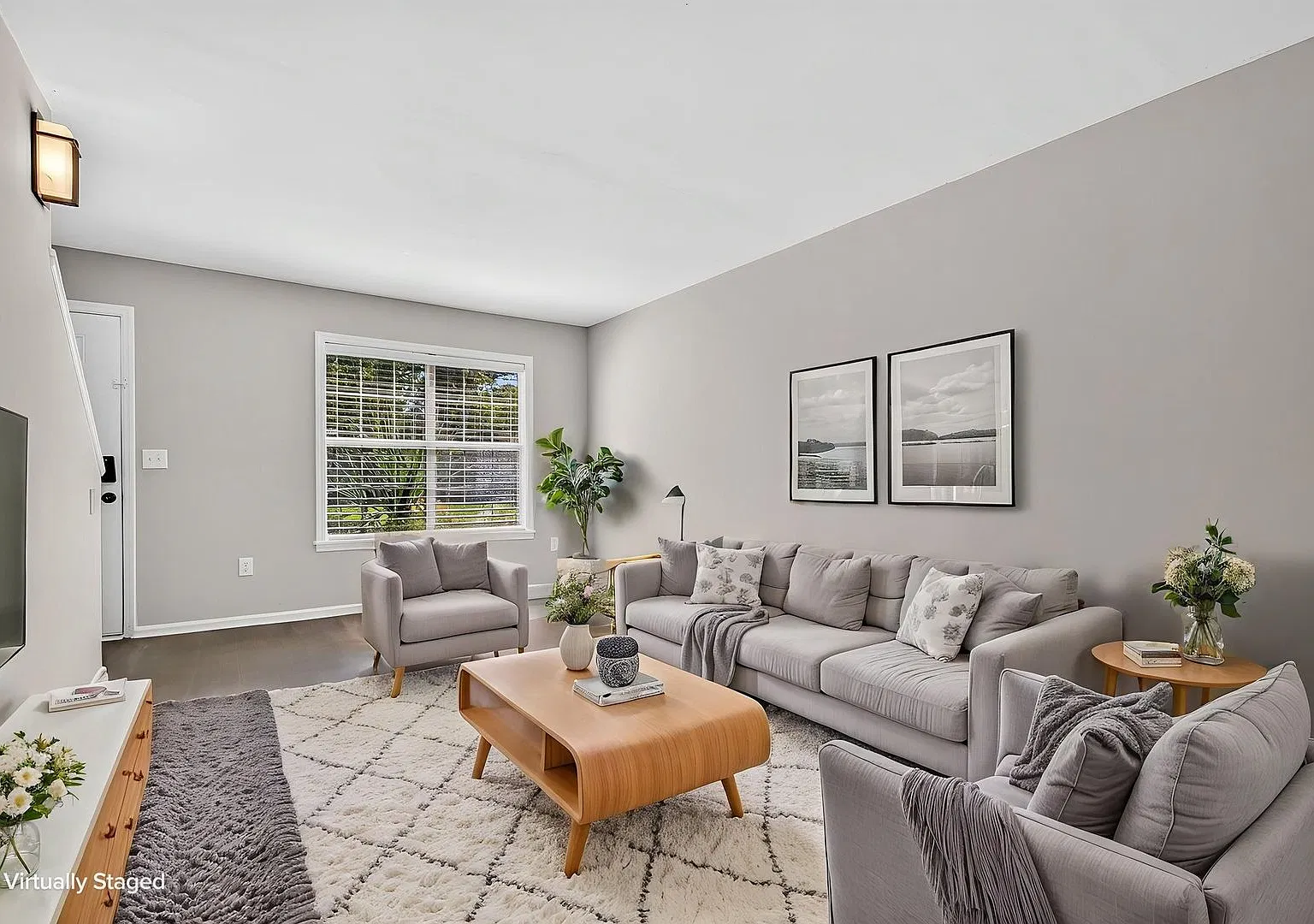 Comfortable Ladson Home Near Everyday Conveniences — Photo 1