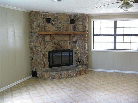 4th image of 419 23rd St