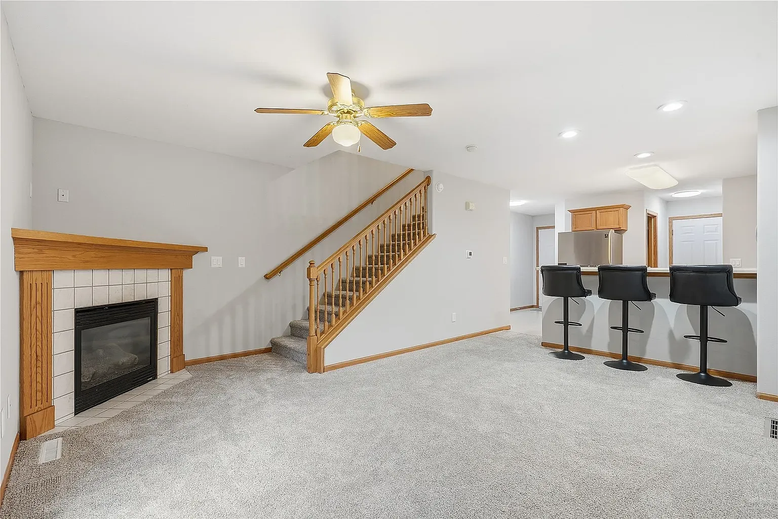 3 bed, 1349 sqft, $1,850 — Photo 2