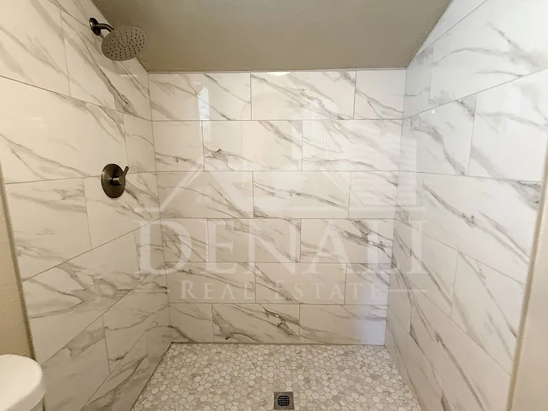 1529 E Edgewater Dr — Photo 23