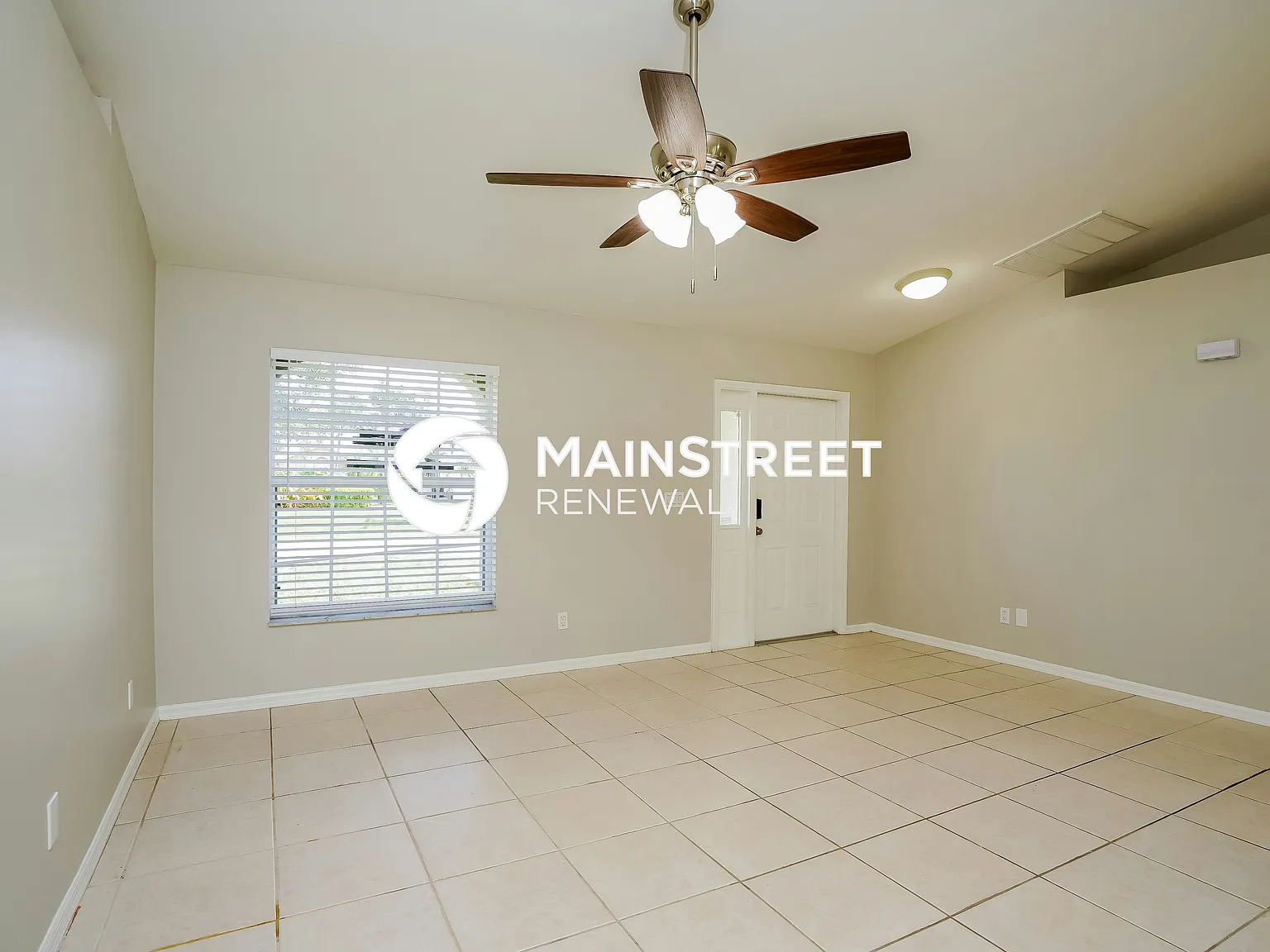 1426 SE 23rd Ter — Photo 3