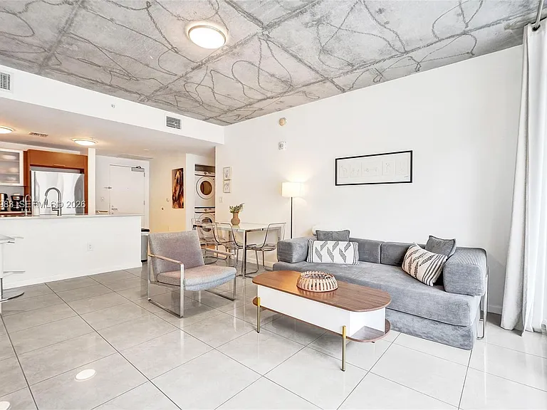 3250 NE 1st Ave #511 — Photo 4