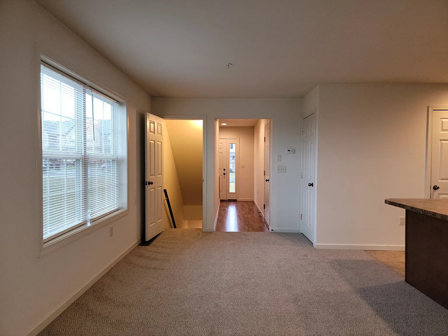 3 bed, 2.5 bath, 1416 sqft, $1,750 — Photo 3
