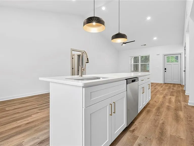 122 Hilltop Dr SW — Photo 10