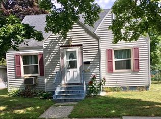 704 Hill Ave, Muskegon, MI 49442
