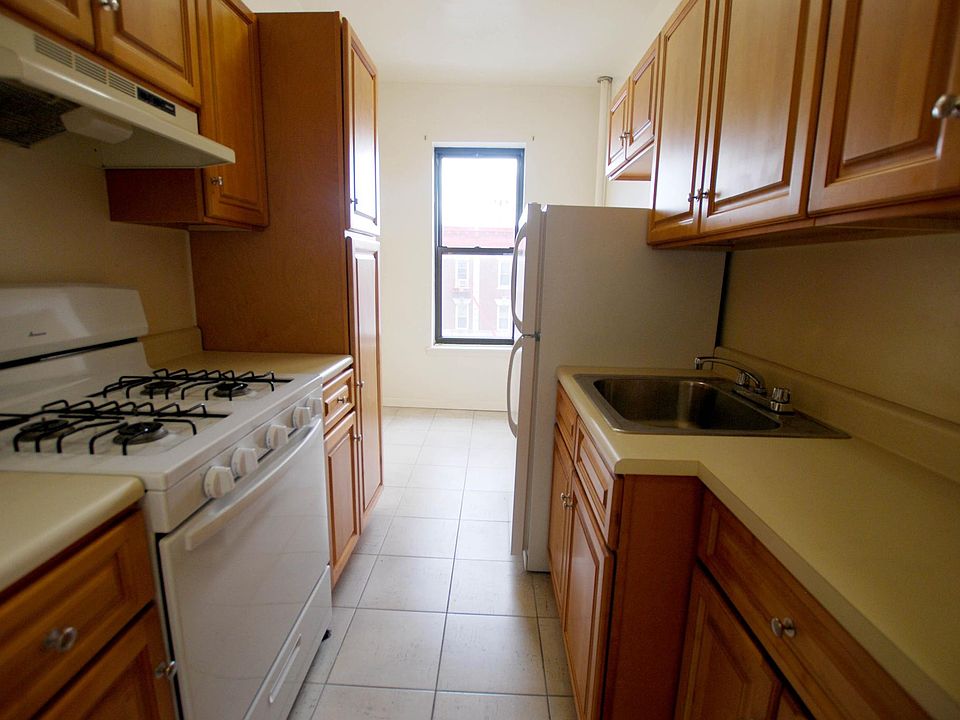 1st image of 280 Lefferts Ave #3