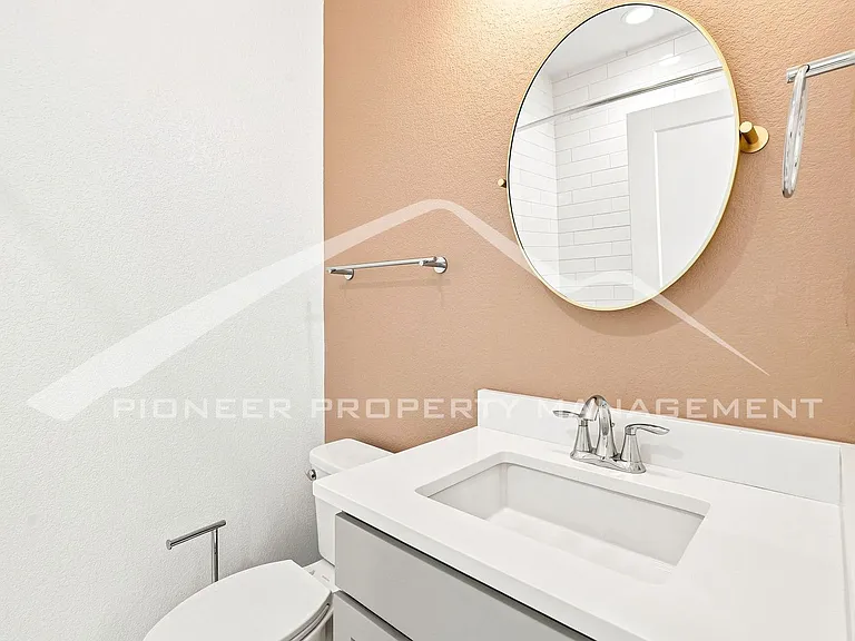 940 Navajo St — Photo 16