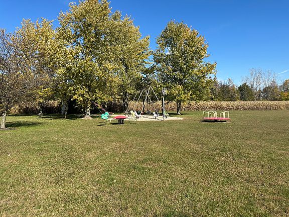 5th image of 10701 N County Road 950 E