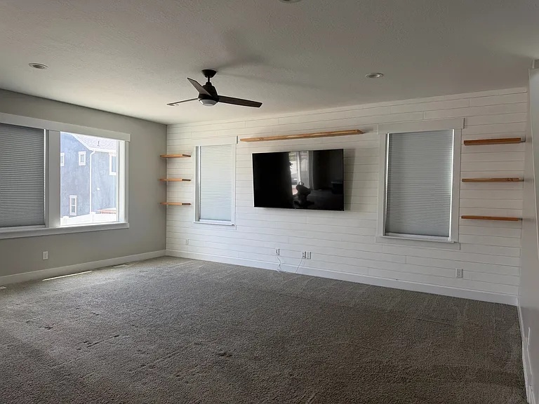 132 N Foxmoor Way — Photo 3