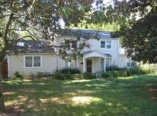 909 Monroe St, Herndon, VA 20170