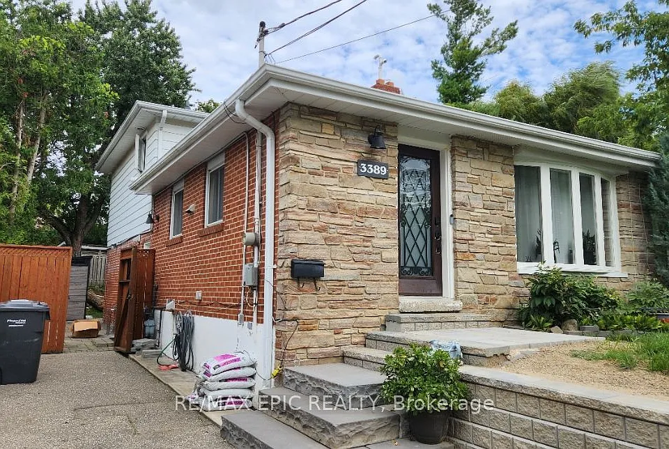 3389 Kelowna Ct