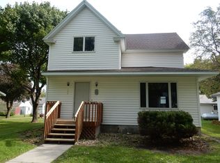 106 Spruce St, Williams, IA 50271