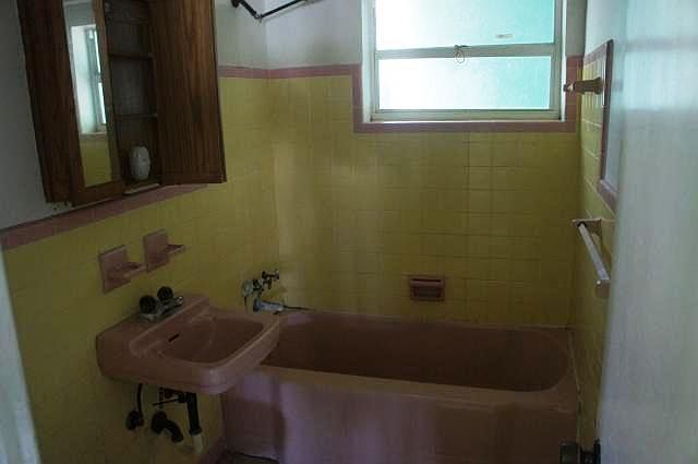 1st image of 645 Pelican Dr