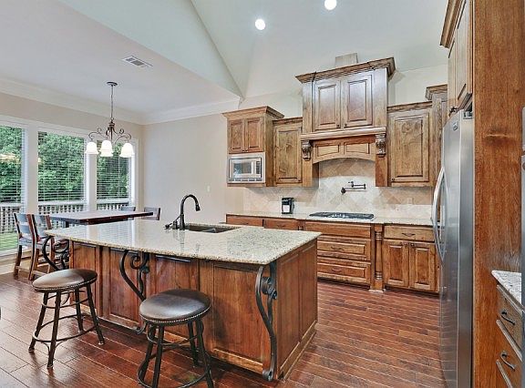 4th image of 7382 Lakeland Dr