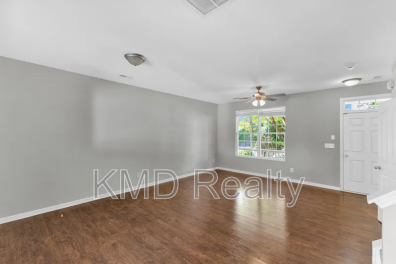 13450 Delstone Dr