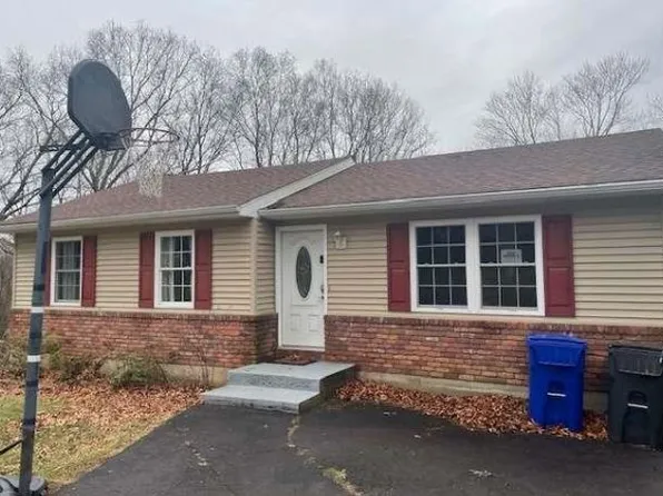 14 Clayton Rd, Danbury, CT 06811