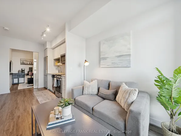 630 Greenwood Ave #409, Toronto, ON M4J 0A8