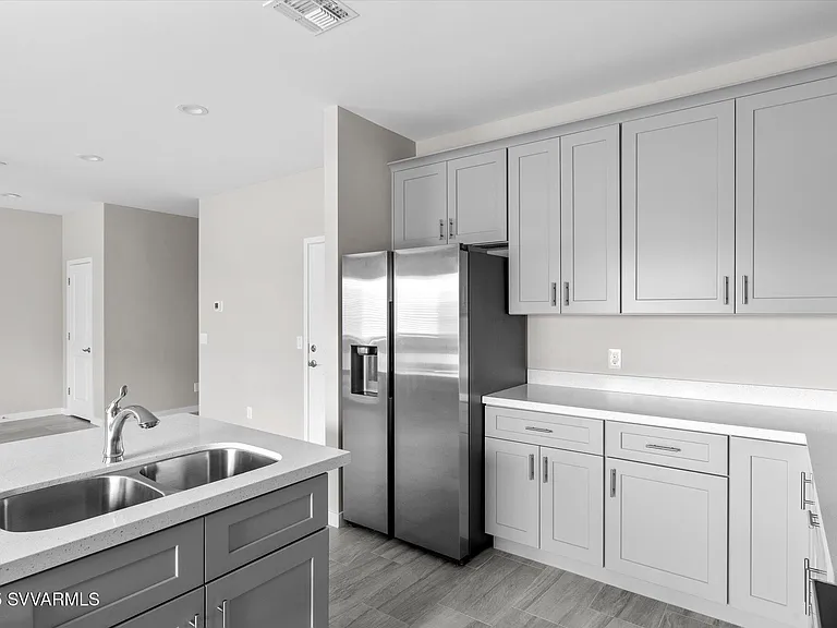720 E Mingus Ave #15 — Photo 12