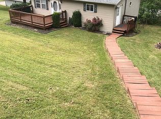 576 Pruntytown Pike, Grafton, WV 26354