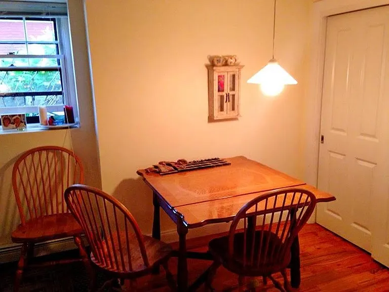 12 Maple Ave — Photo 3