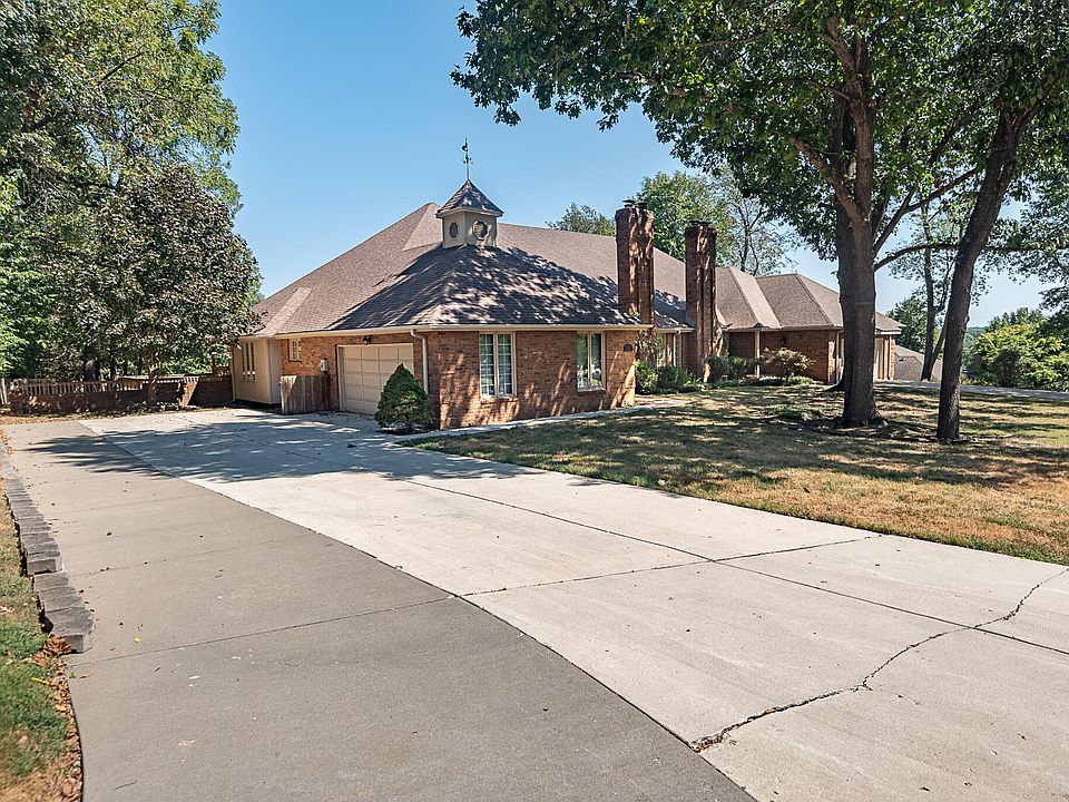 1st image of 761 S Augusta Drive