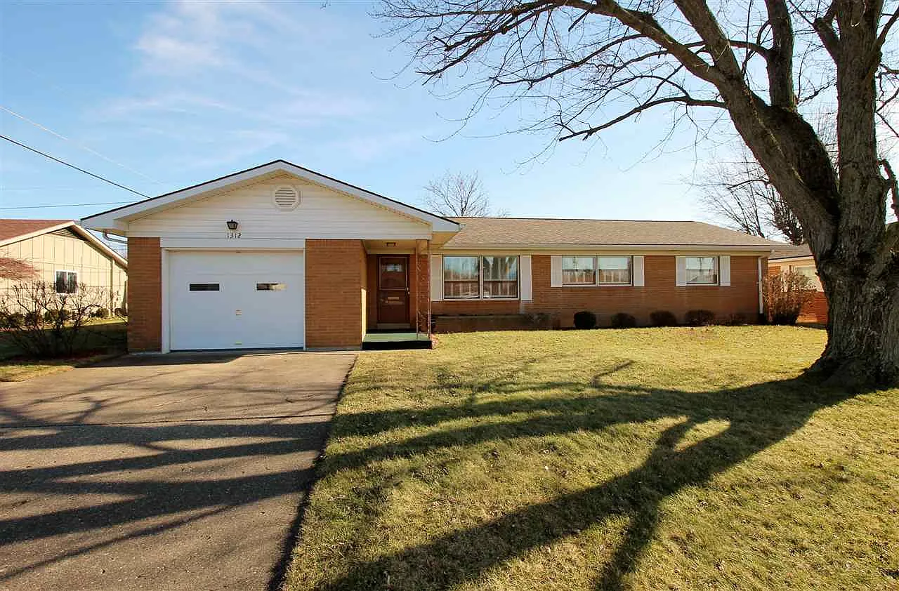 1312 N Manor Dr photo 1