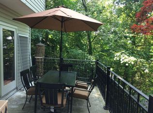 7 Bayside Dr, Atlantic Highlands, NJ 07716