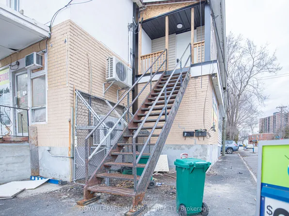 345 Richelieu Ave #4, Ottawa, ON K1L 6J7
