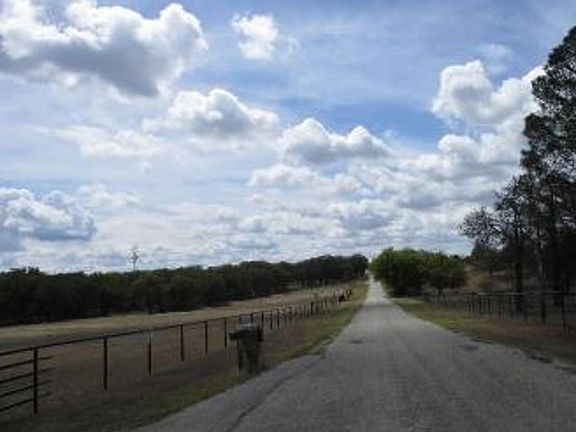 Exterior Neighborhood (street photo)