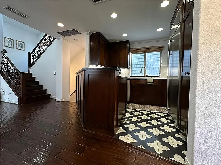 610 Orchid Ave #1/2 — Photo 6