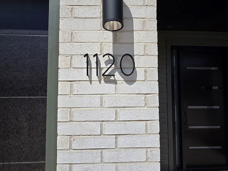 1120 Emilia Ave — Photo 2