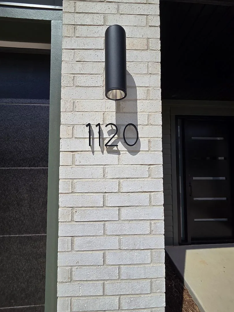 Building Photo - 1120 Emilia Ave
