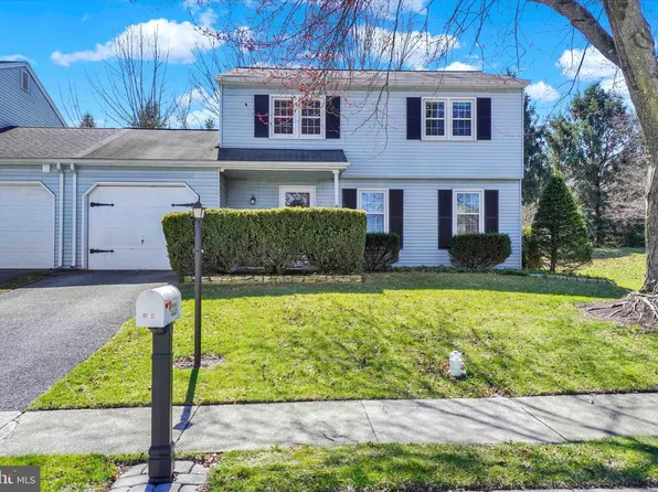2224 Harmony Hill Dr, Lancaster, PA 17601