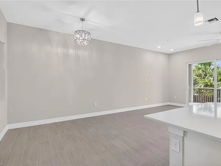 286 Indies Dr E #202 — Photo 6