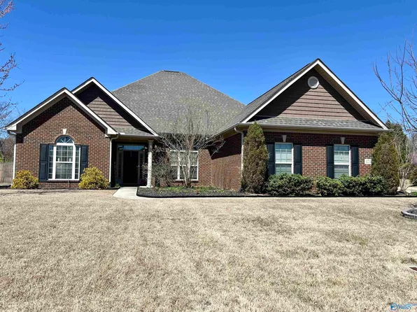 4713 Old Maple Ct SE, Owens Cross Roads, AL 35763