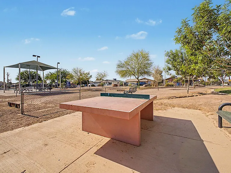 2605 E Lemon St — Photo 28