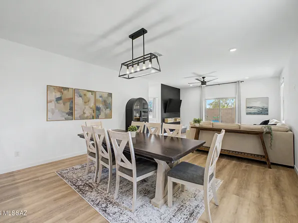 21969 E Thunderhead Dr, Red Rock, AZ 85145
