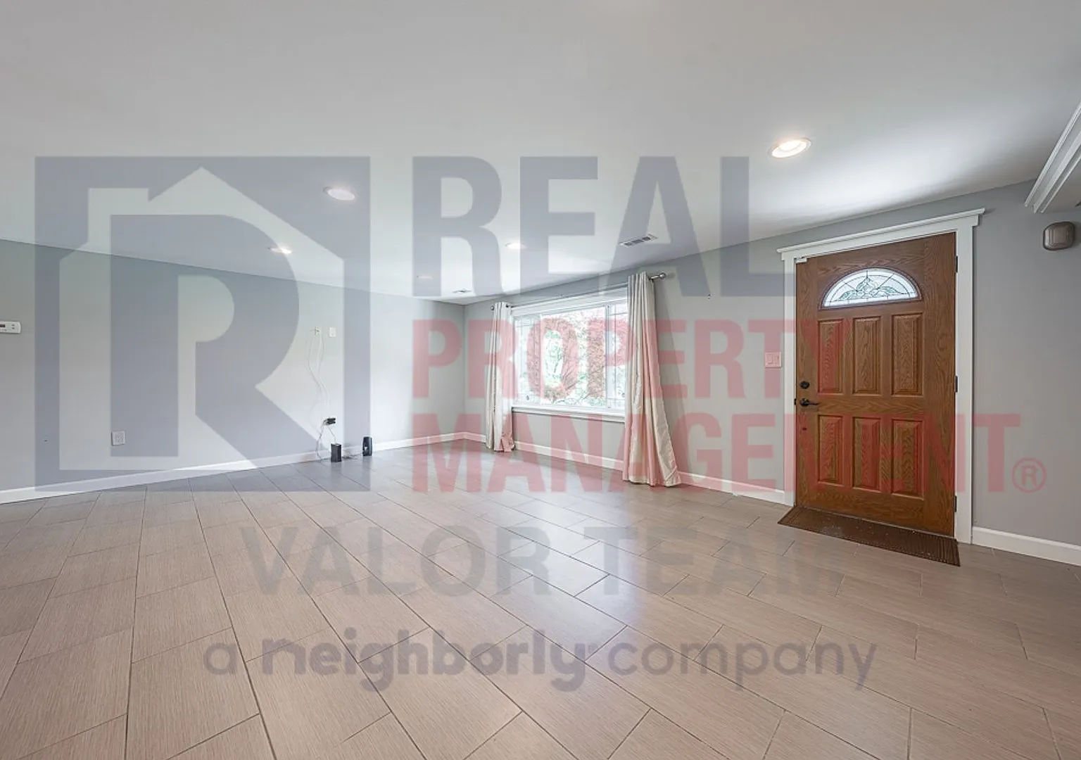Exceptional Single-Story Living with Fenced Yard in Streetsboro — Photo 2