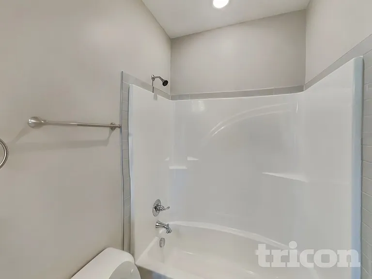 741 Mitscher Dr — Photo 17